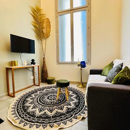 Appartamento Le Délice - chic&luminous cocoon Nîmes Esterno foto