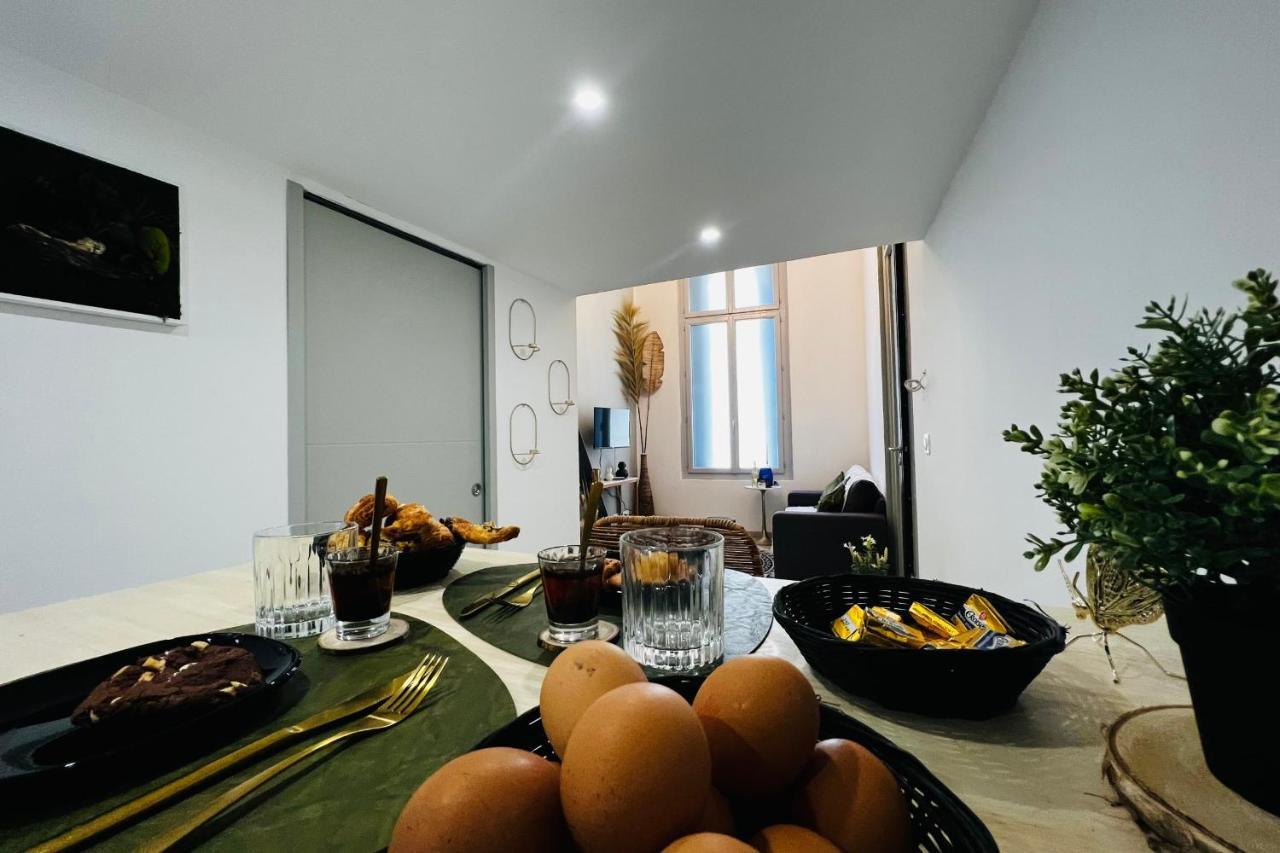 Appartamento Le Délice - chic&luminous cocoon Nîmes Esterno foto